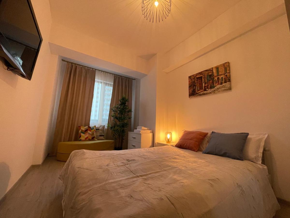 Apartment Near Palas Mall Iasi Buitenkant foto