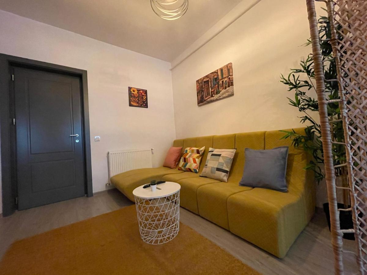 Apartment Near Palas Mall Iasi Buitenkant foto